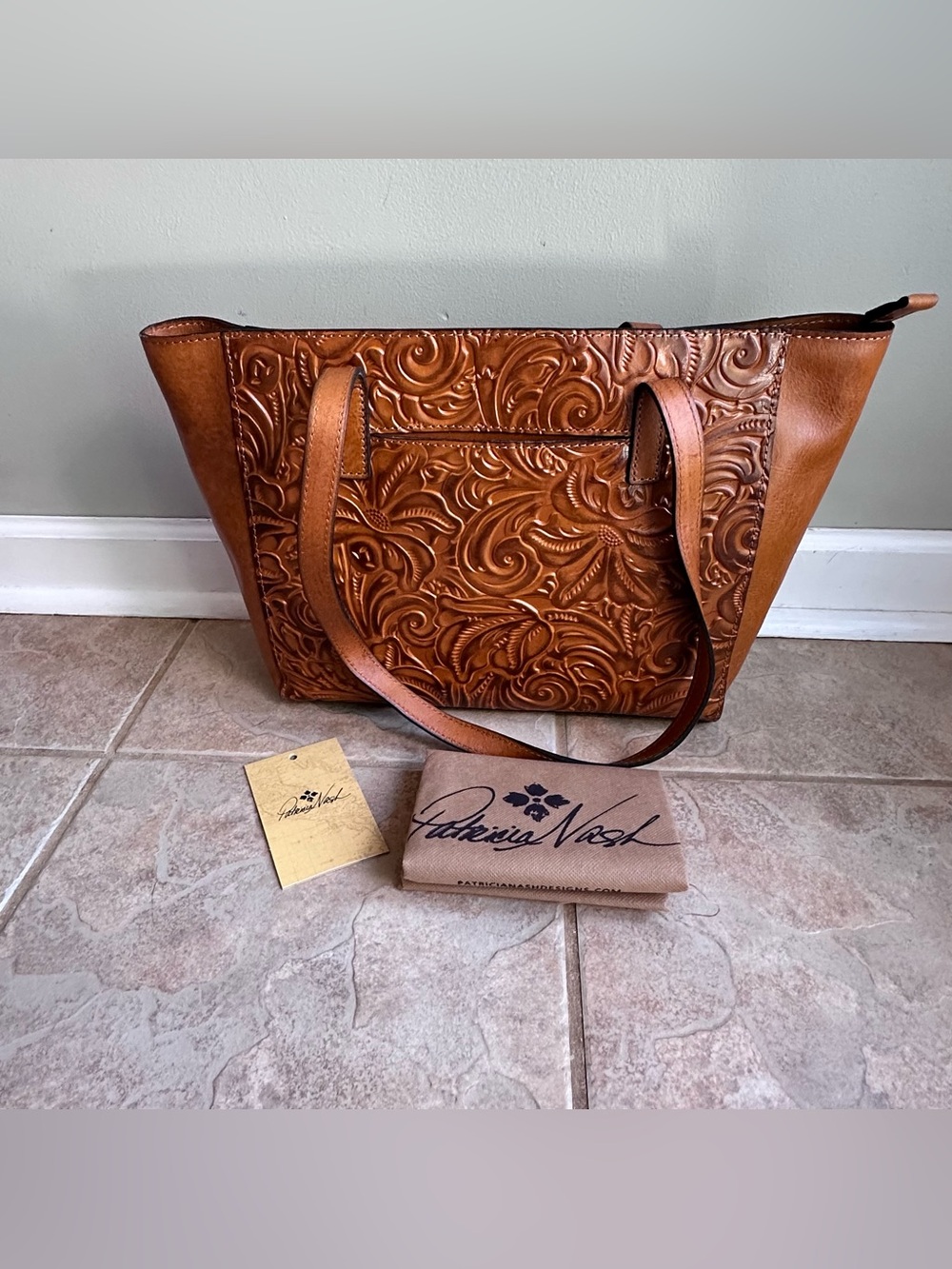 Patricia Nash Varsi Burnished Hand Tooled Leather Floral Handbag